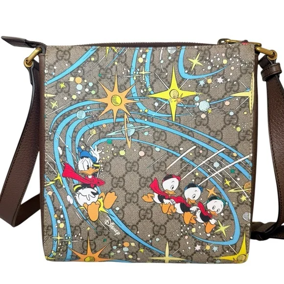 Gucci x Disney Donald Duck GG Supreme Messenger Bag Cruise 2020 - Picture 2 of 16